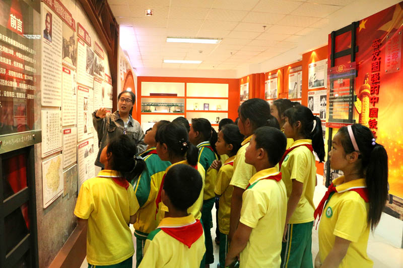 西张小学.jpg 西张小学.jpg