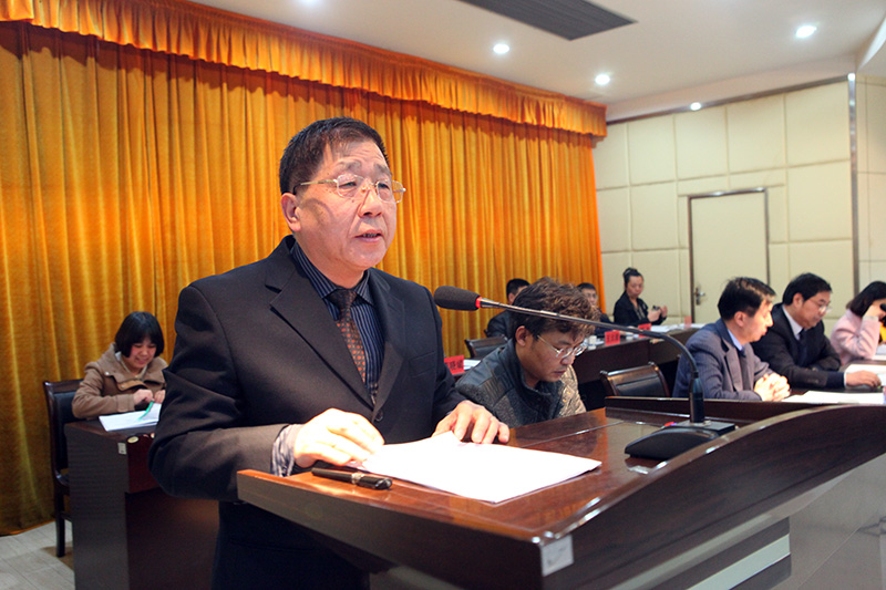 杨云峰.jpg 杨云峰.jpg