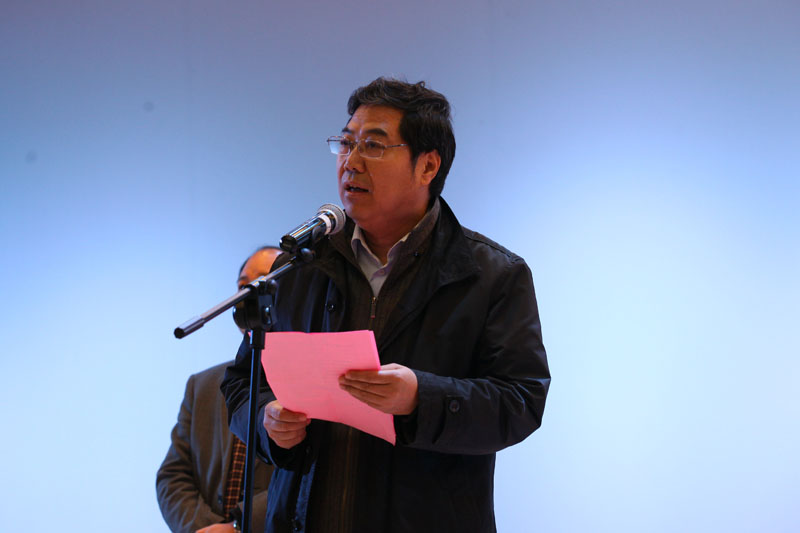 王晖.jpg 王晖.jpg