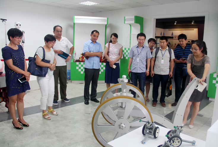 3-参观台北城市科技大学.jpg 3-参观台北城市科技大学.jpg