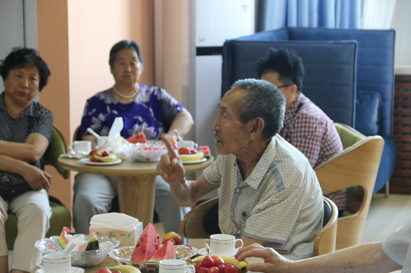 离退休老党员发言.jpg 离退休老党员发言.jpg