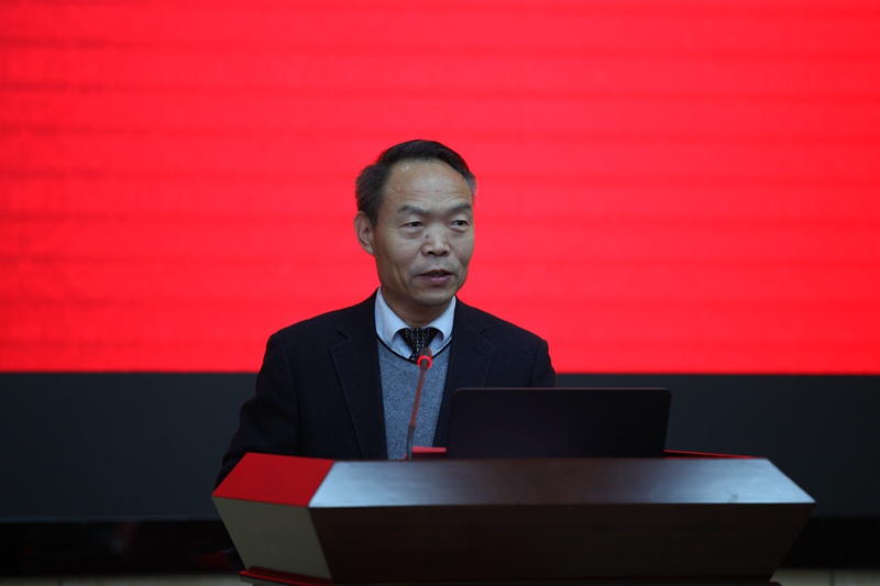 车绪武主持.jpg 车绪武主持.jpg