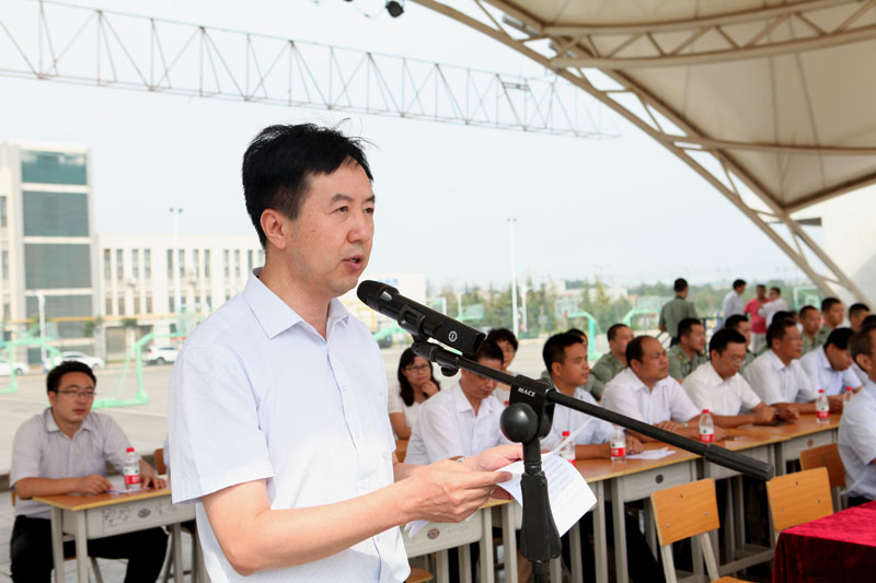 王津.jpg 王津.jpg